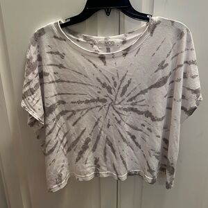 Mod on Trend Cropped Tie Dye Shirt Gray/White Size Small